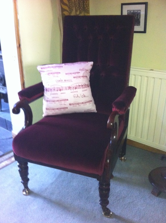 Photo: Chair Music with matching cushion